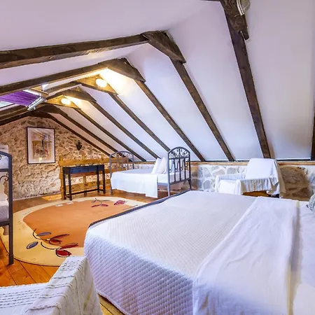 House With Two Bedrooms Dinko Hh 別荘 Vrgorac