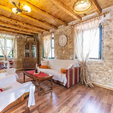House With Two Bedrooms Dinko Hh Vrgorac