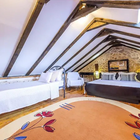 House With Two Bedrooms Dinko Hh *