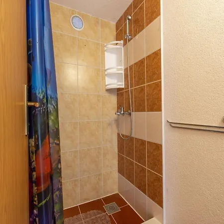 House With Two Bedrooms Dinko Hh Будинок відпочинку Vrgorac